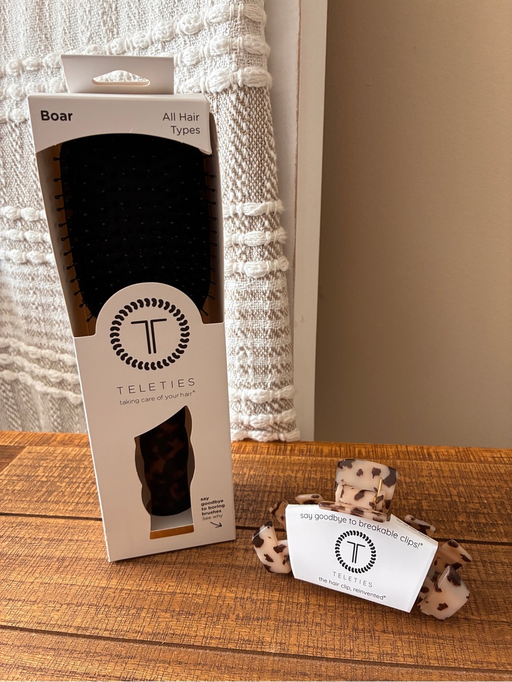 TELETIES Hair Brush & Claw Clip